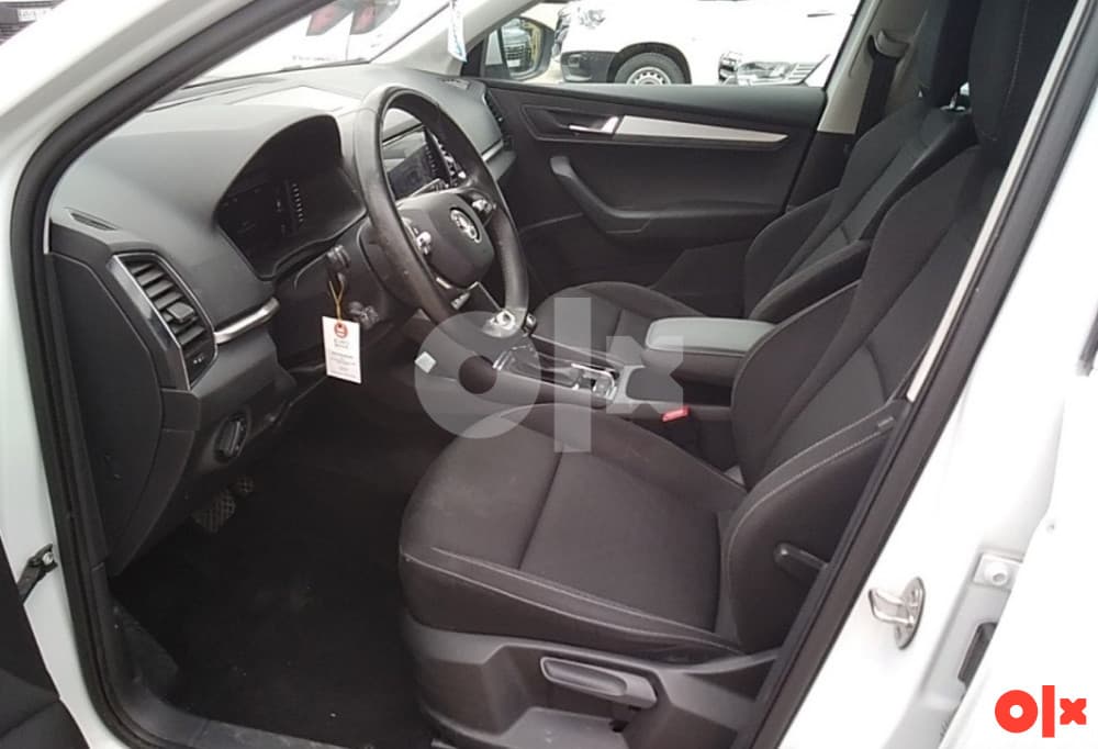 šKoda Karoq 2.0 TDI Dsg7 4X4 AWD Virtual Prvi Vlasnik 2022/2023a