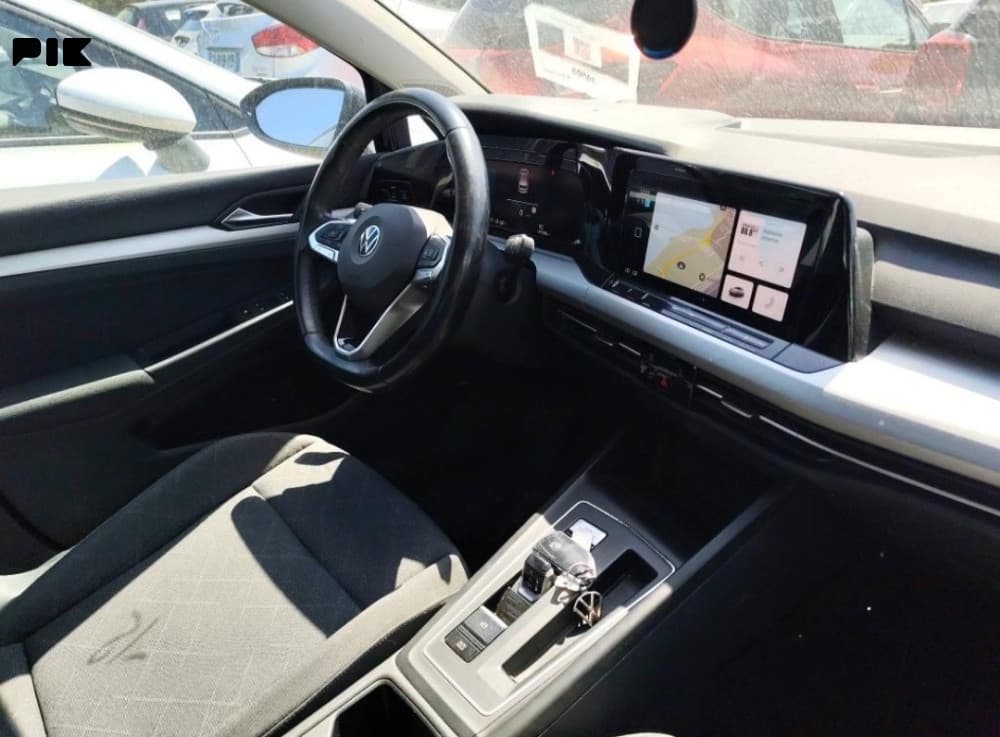 Volkswagen Golf 8 Iq Drive 2.0 TDI Kamera Navi 2021a Prvi Vlasnik