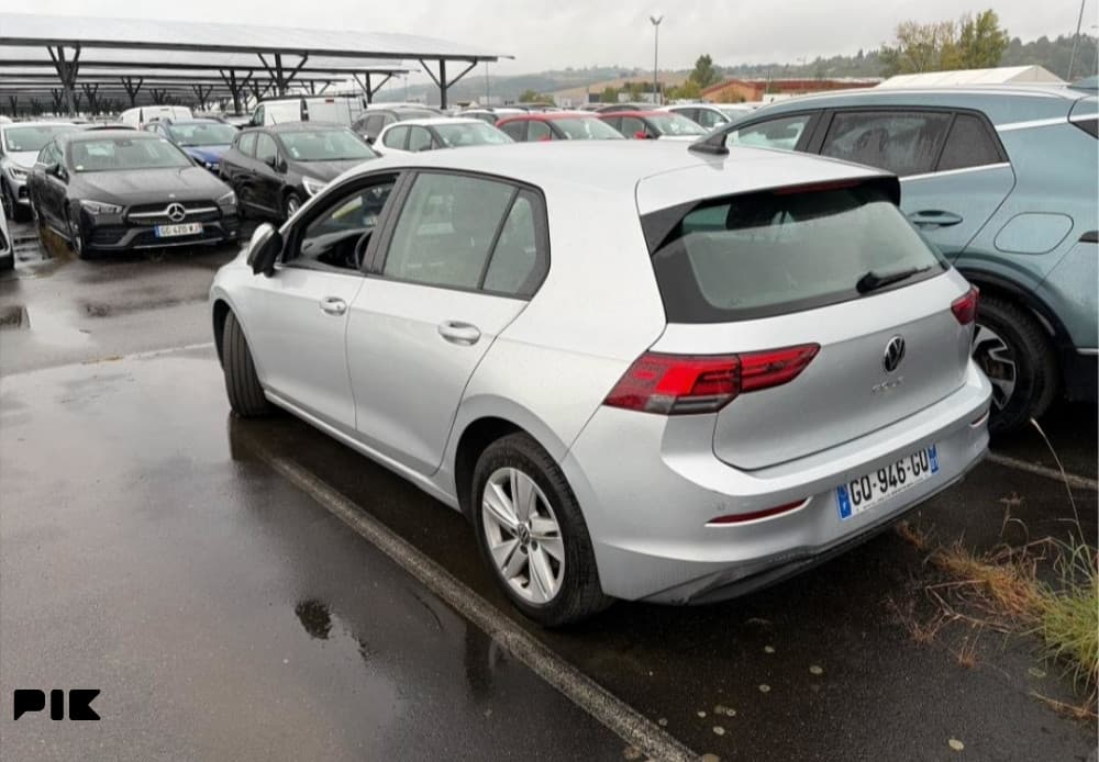 Volkswagen Golf 8 Iq Drive 2.0 TDI Prvi Vlasnik 2023a